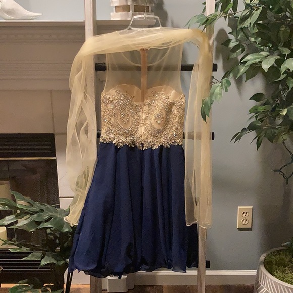 Cute prom dress!!!! - Picture 4 of 6